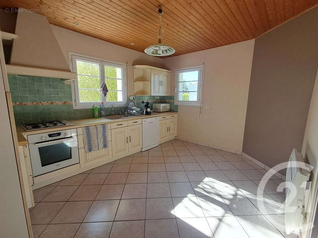Maison à GROSBREUIL