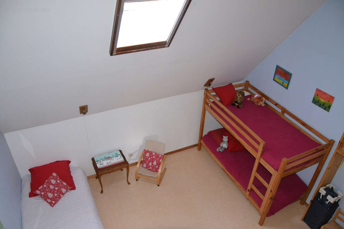Maison à SAINT-SAUVES-D'AUVERGNE
