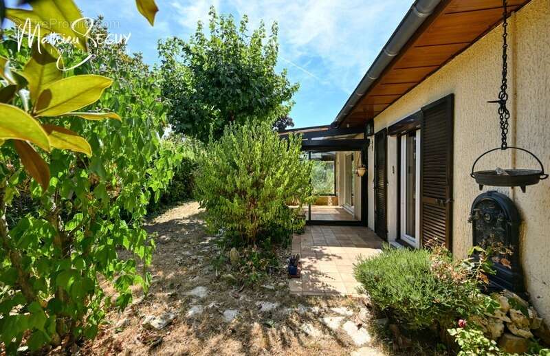 Maison à FRANCHEVILLE