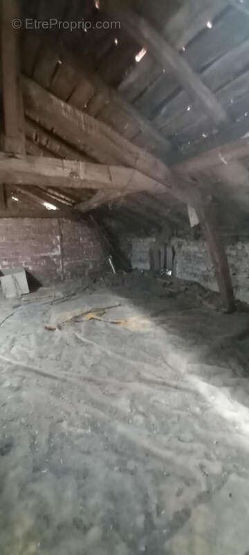 Appartement à LA PACAUDIERE