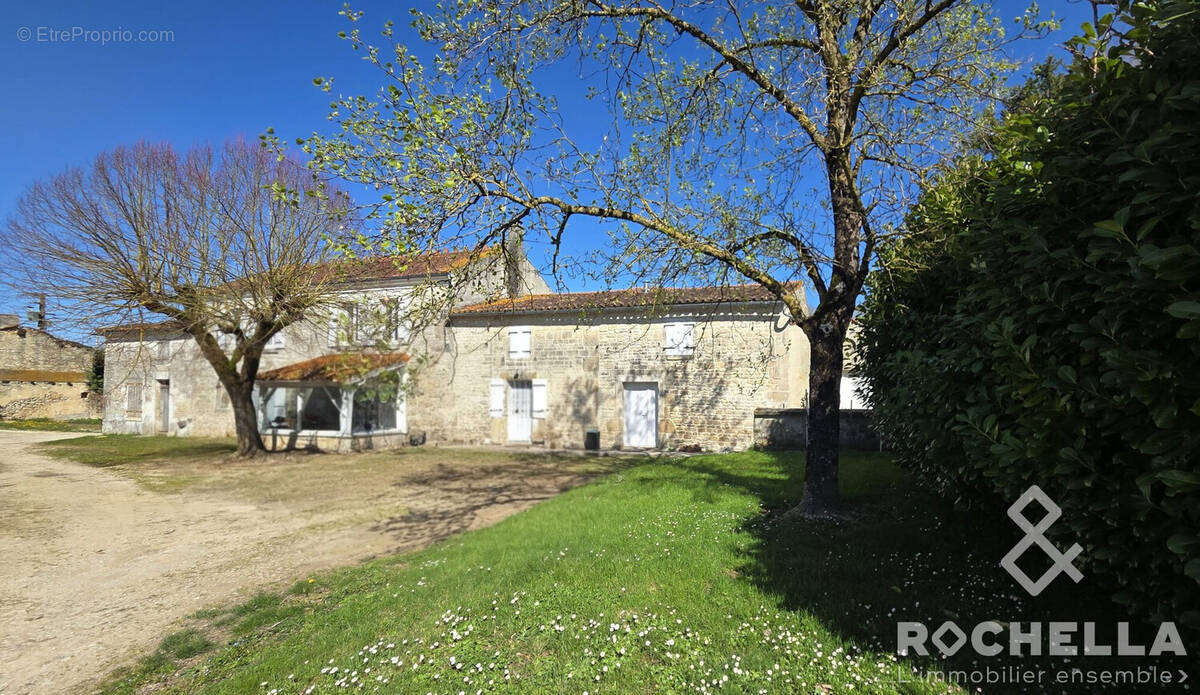 Maison à PAILLE