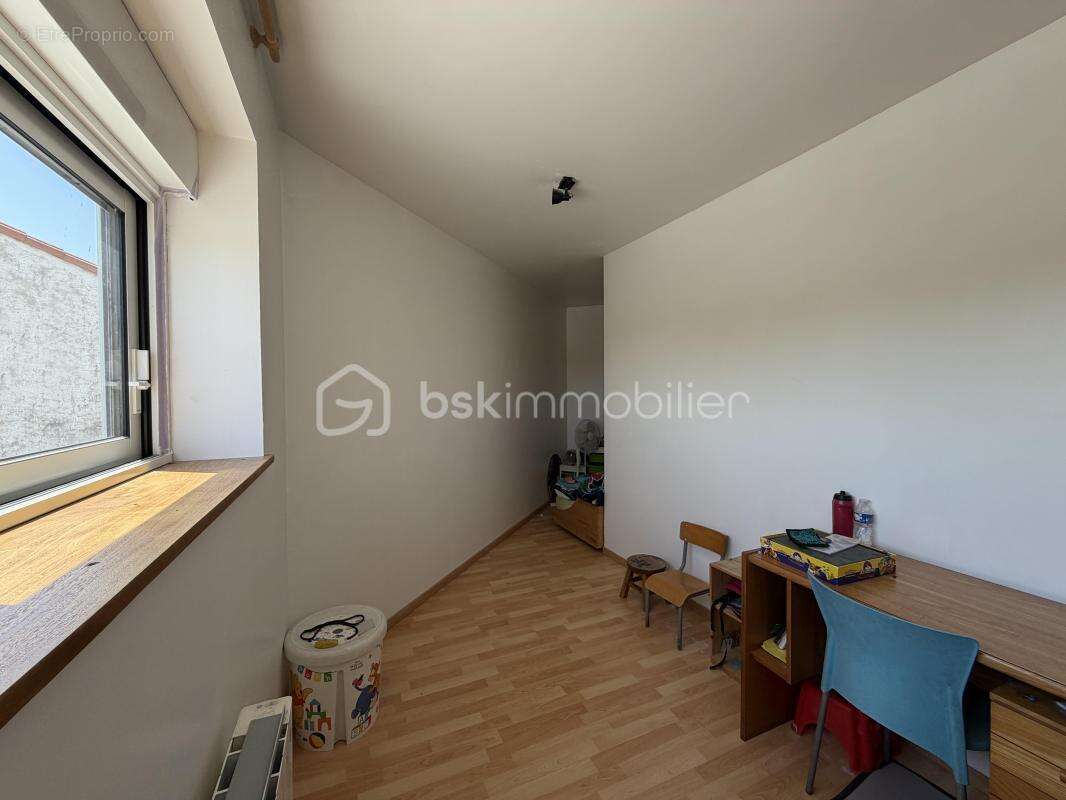 Maison atypique et lumineuse - 5 chambres - La Bruffière - photo 8