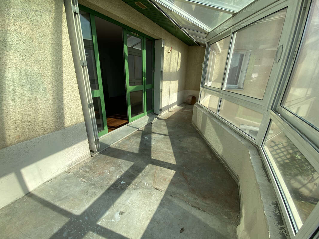 Beau duplex 6 pièces 105 m2   Loggia sud, garage & balcon   Onet-le-Château (La Baleine) - photo 5