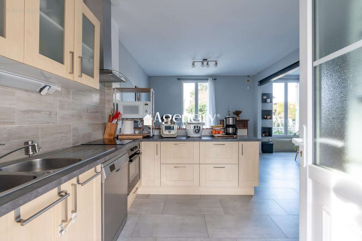 Maison à THORIGNY-SUR-MARNE