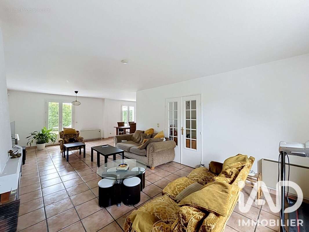 Maison 197 m² à La Ferte-Alais  - photo 3