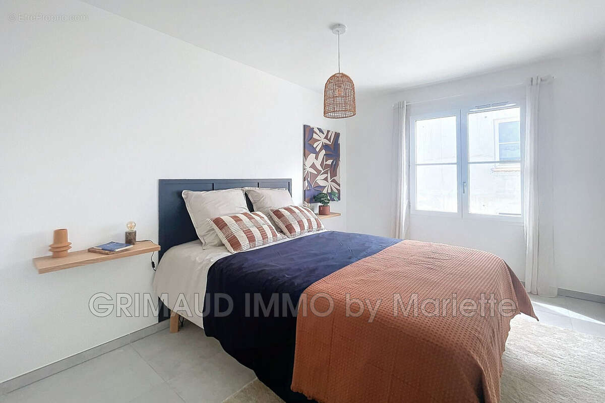 Appartement à GRIMAUD