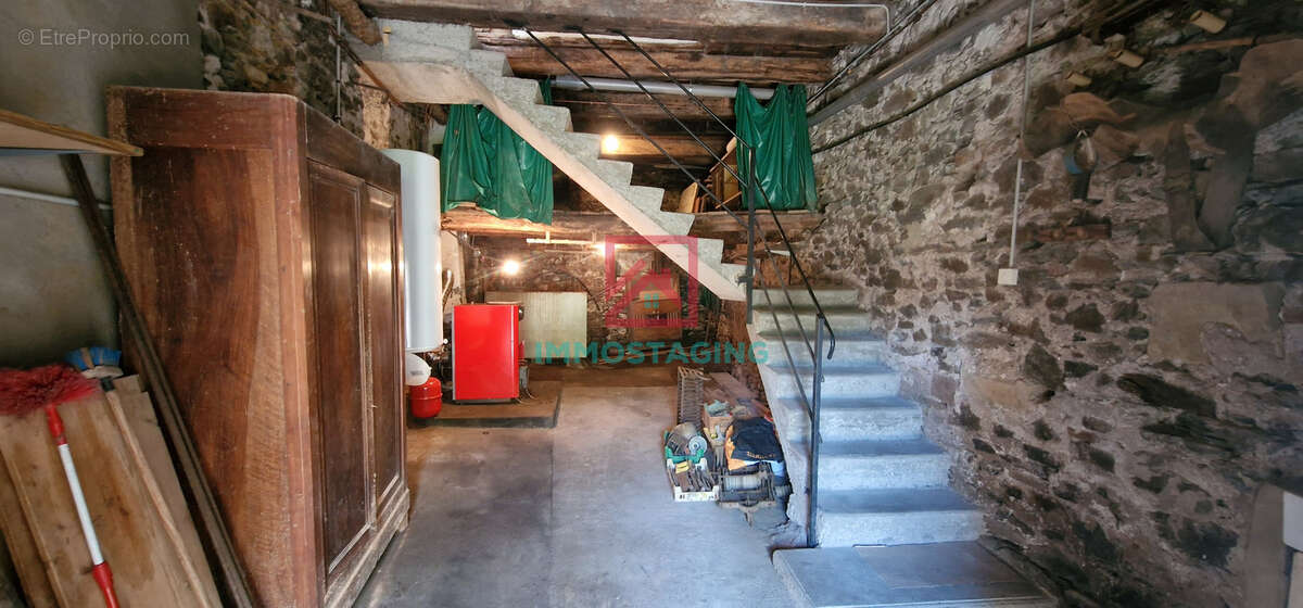 Maison à SAINT-SERNIN-SUR-RANCE