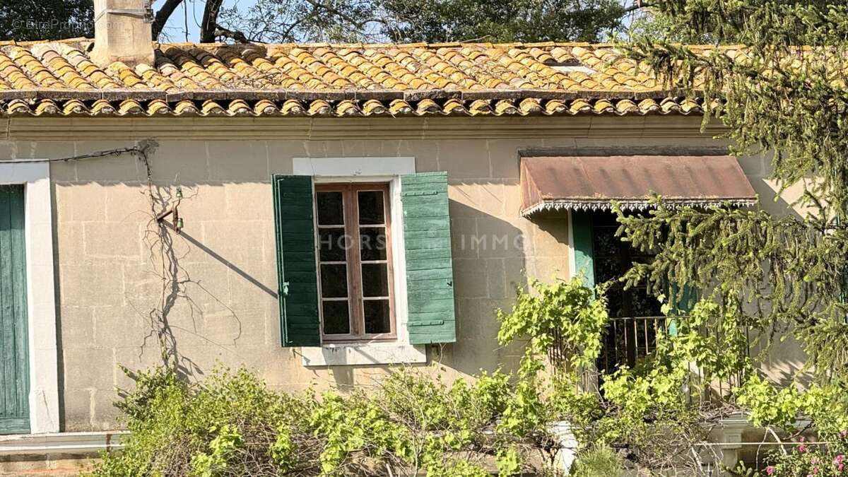 Maison à FONTVIEILLE