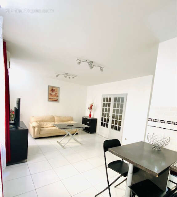 Appartement à MARSEILLE-5E