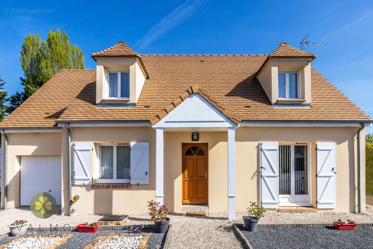 Maison à ORVILLIERS