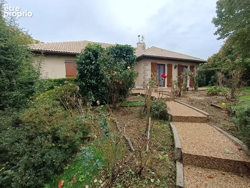 Maison à Limoges Ouest - photo 1