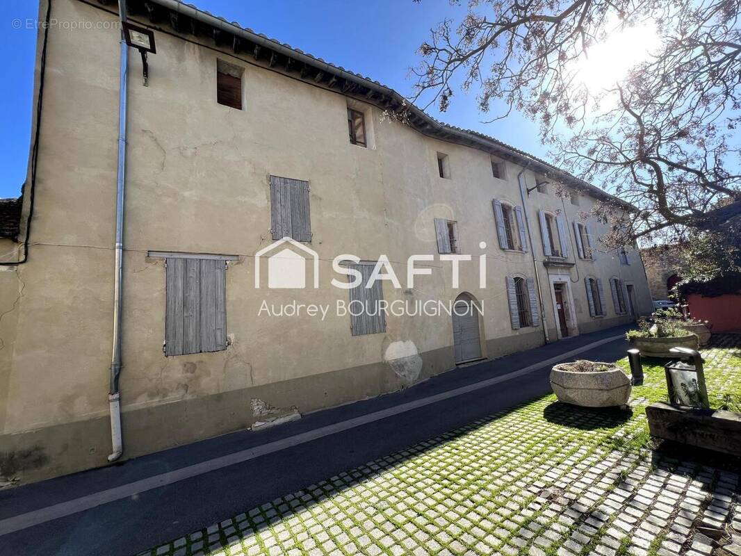 Photo 1 - Commerce à LE THOR