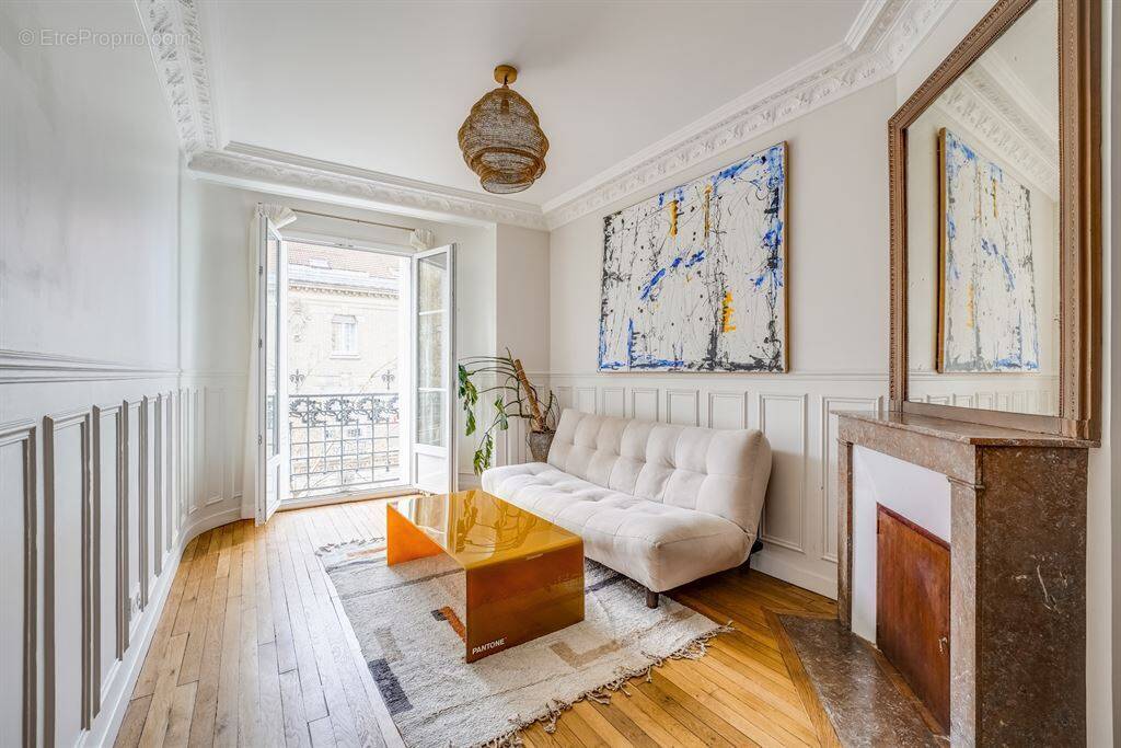 Appartement à PARIS-20E