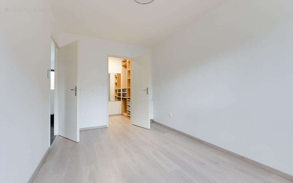 Appartement à CHARBONNIERES-LES-BAINS