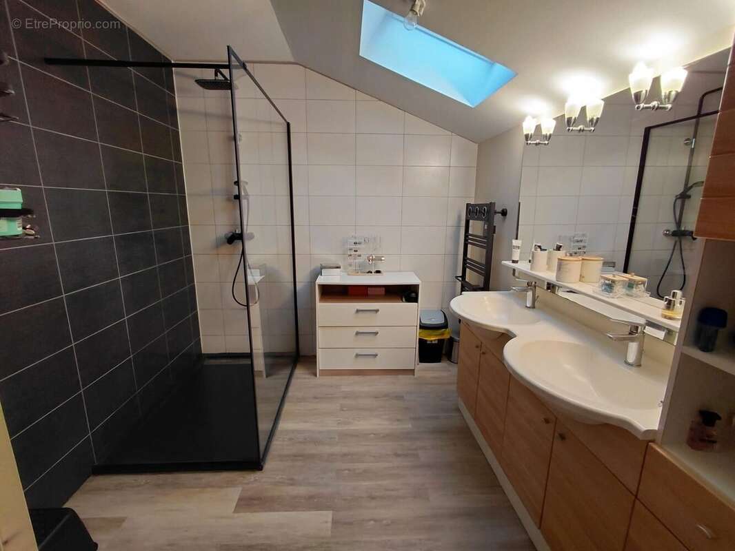 Maison à CHASSENEUIL-SUR-BONNIEURE