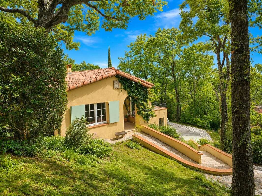 Maison à SAINT-VALLIER-DE-THIEY