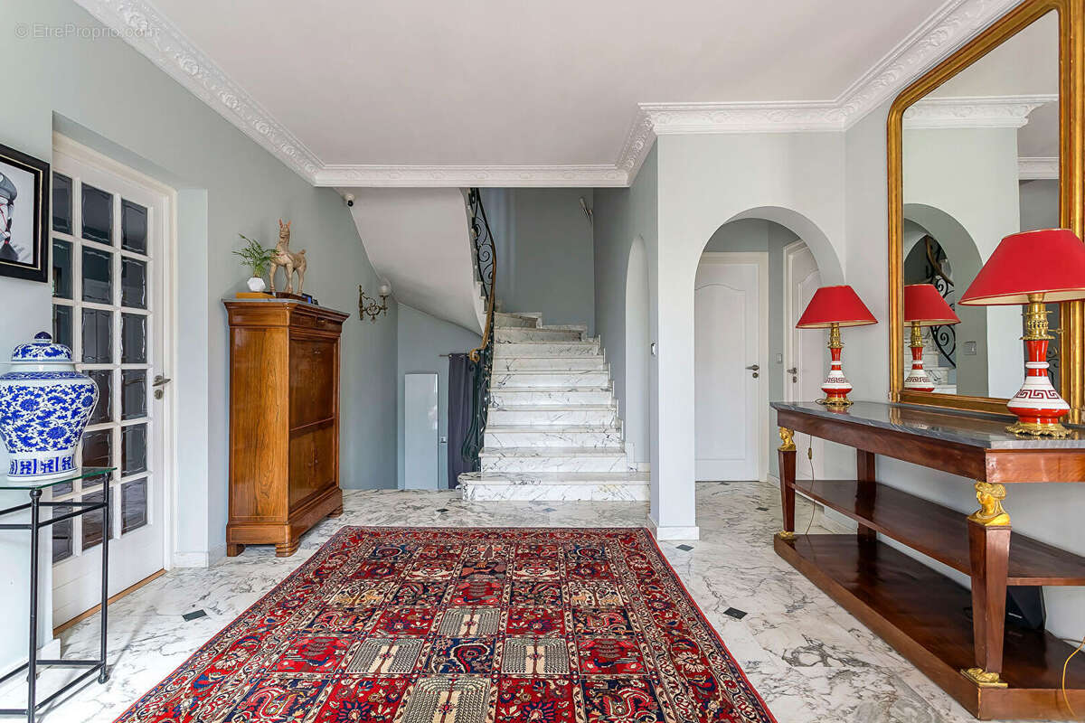 Maison à TASSIN-LA-DEMI-LUNE