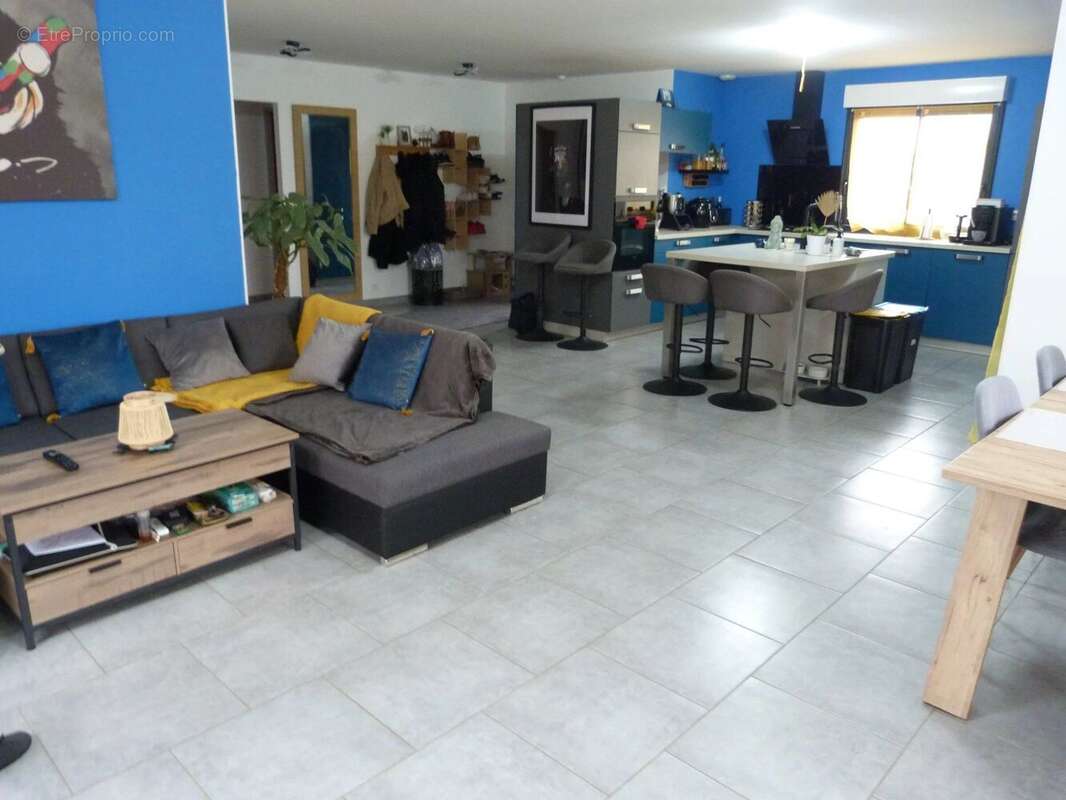 Maison à SAINT-GEORGES-SUR-LA-PREE