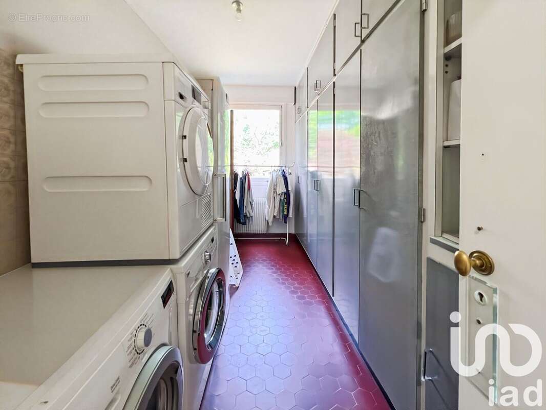 Photo 8 - Appartement à LA CELLE-SAINT-CLOUD