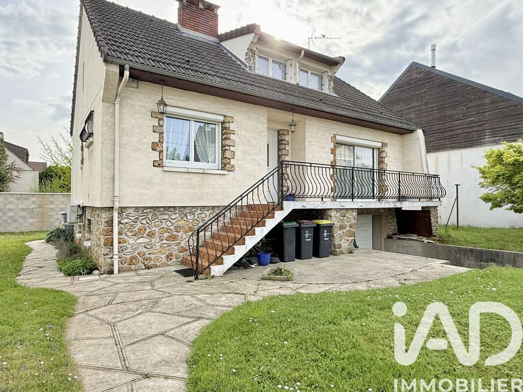 Photo 1 - Maison à SAVIGNY-SUR-ORGE