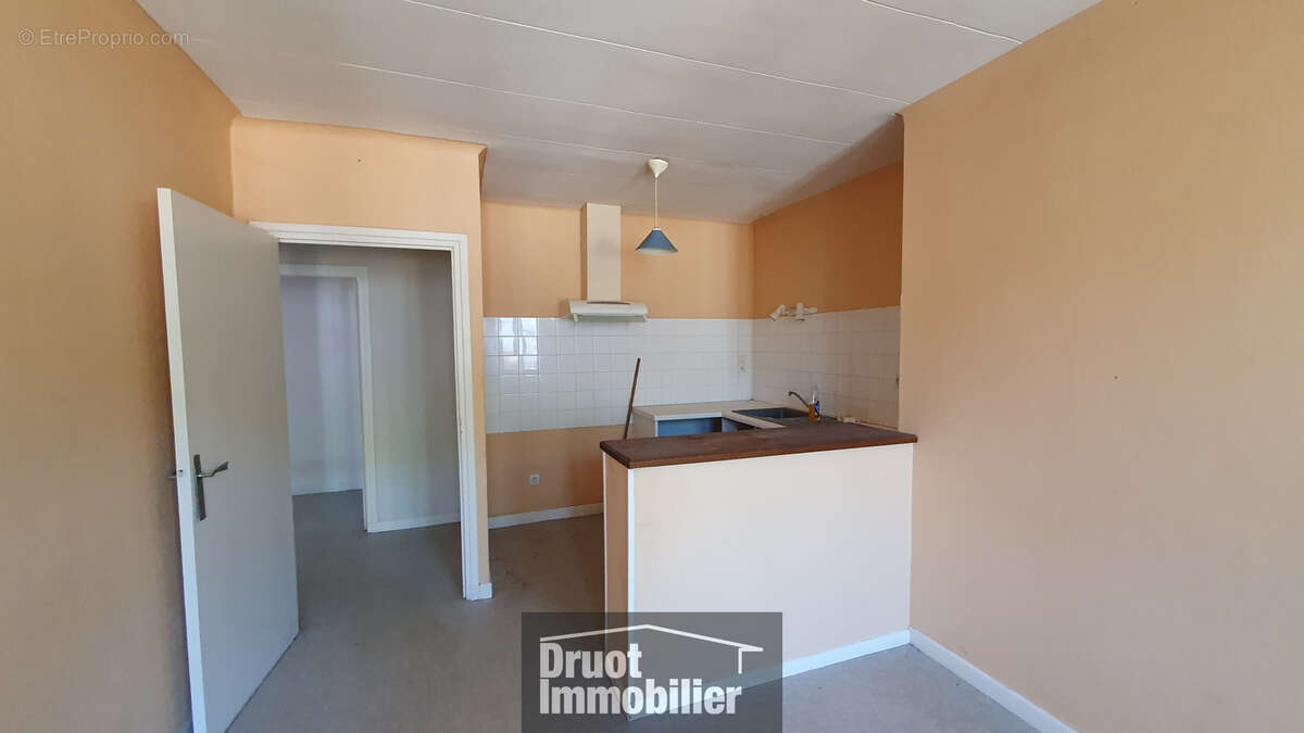 Appartement à SAINT-GENIEZ-D'OLT