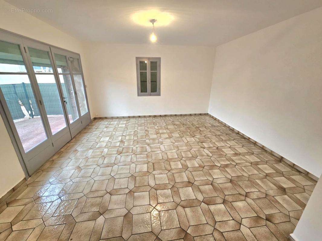 Maison à LA VALETTE-DU-VAR