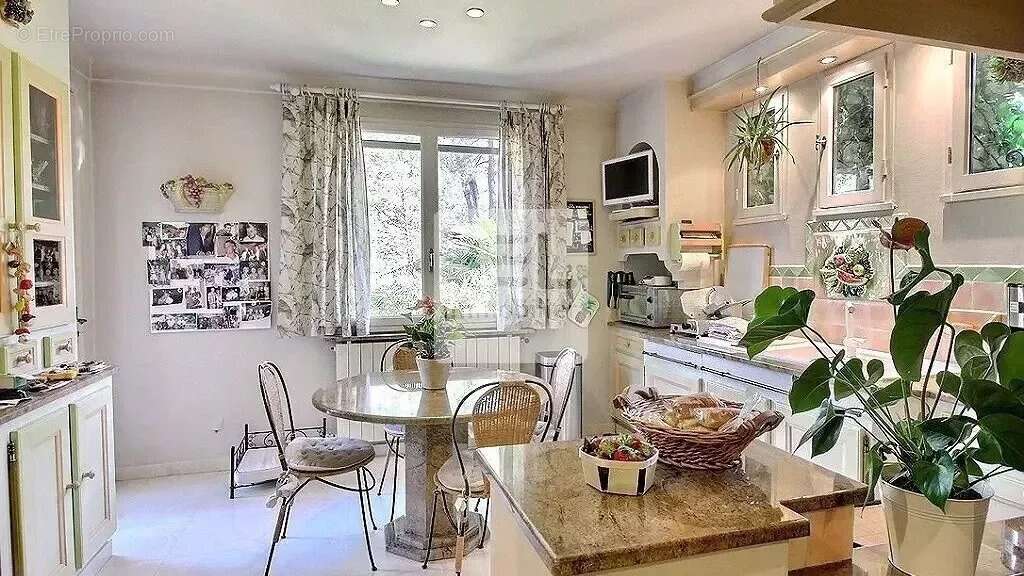 Maison à PERNES-LES-FONTAINES