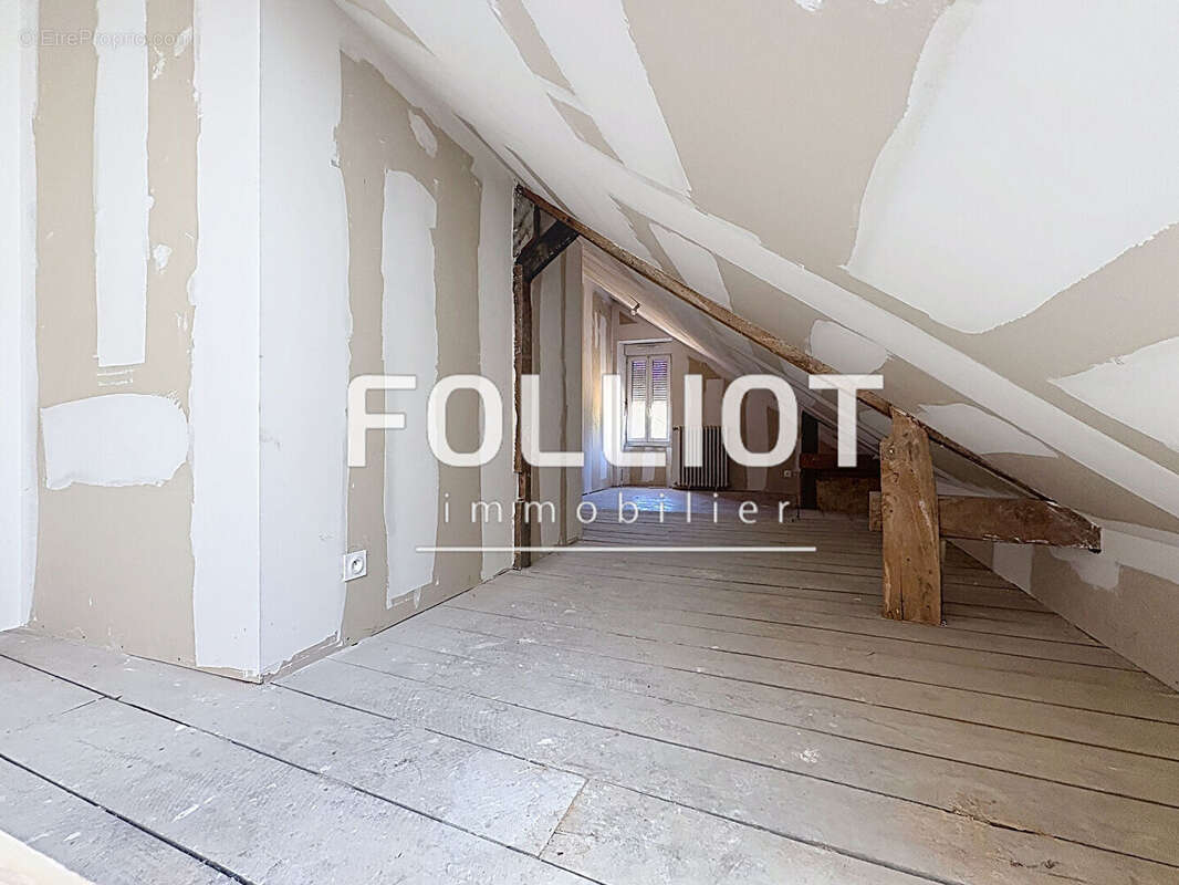 Maison à FOUGERES