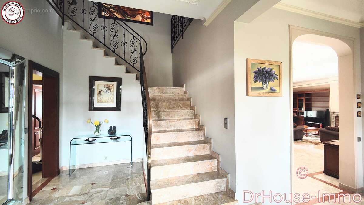 Maison à LOUVECIENNES