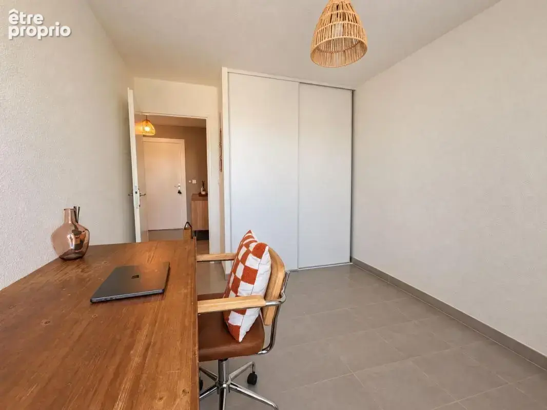 Appartement T3 - Parking - Balcon couvert - photo 8