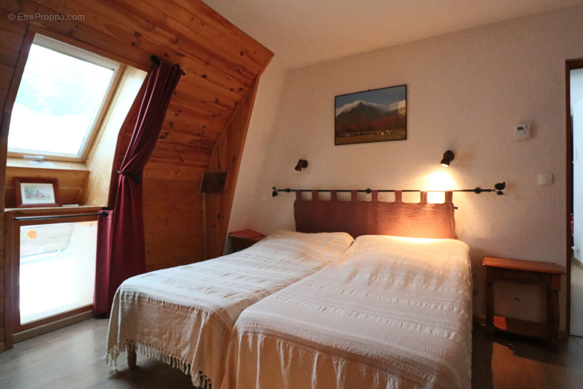 Maison à SAINT-SAUVES-D'AUVERGNE