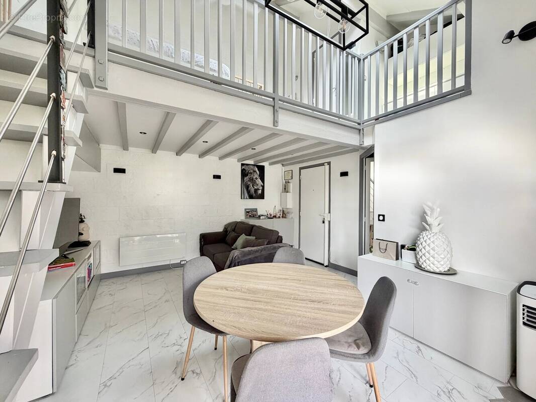 Appartement à VERRIERES-LE-BUISSON