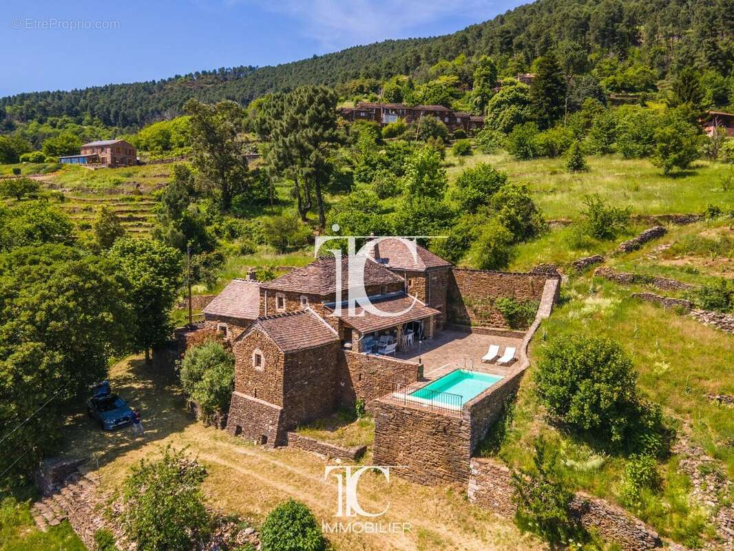 Mas ancien du xviiieme siècle 108m² habitables 4 chambres terrain de 3 173 m² piscine - photo 8