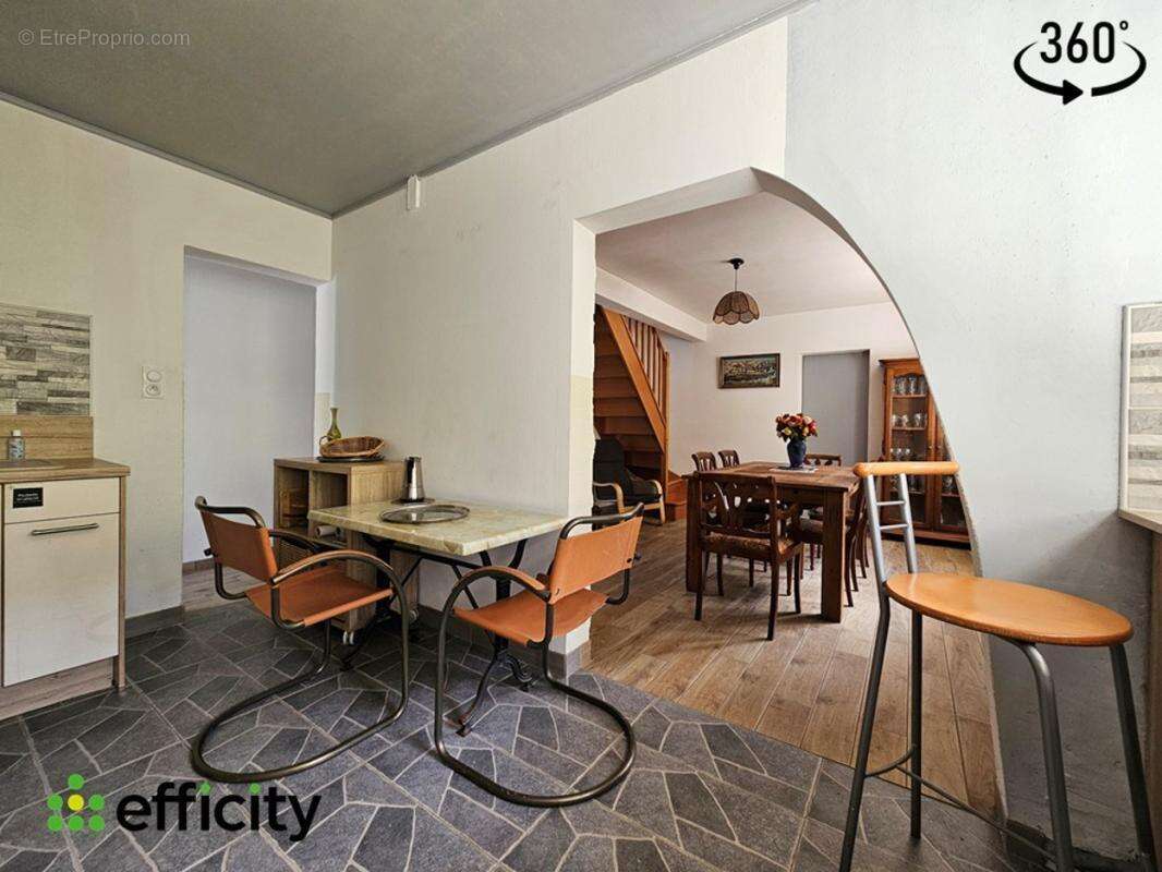 Maison à MARTIGNE-FERCHAUD