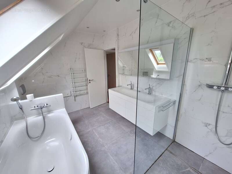 Maison à LA CELLE-SAINT-CLOUD