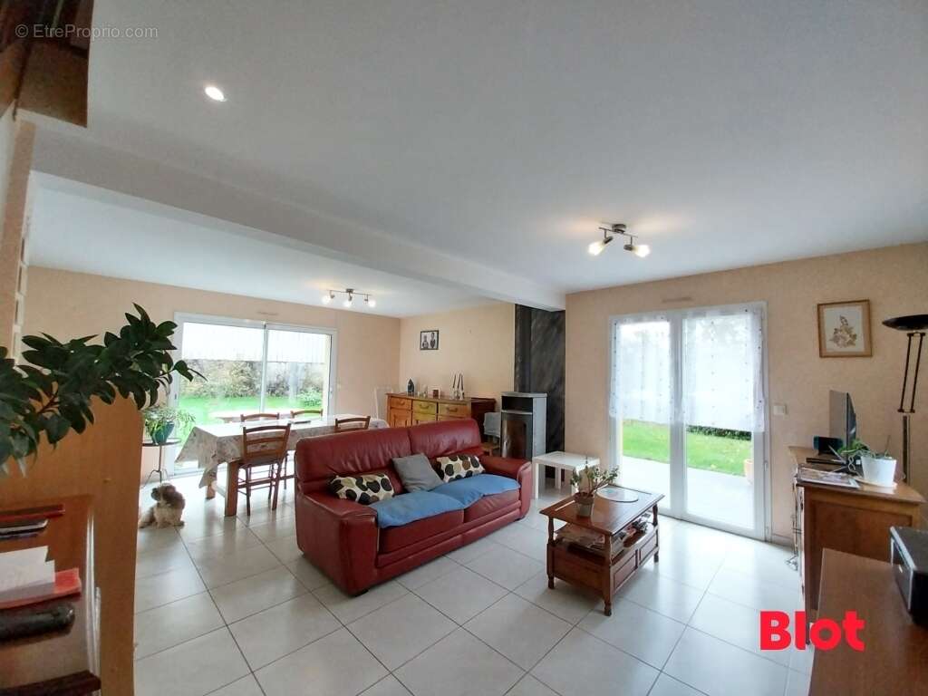 Maison à PLEUDIHEN-SUR-RANCE