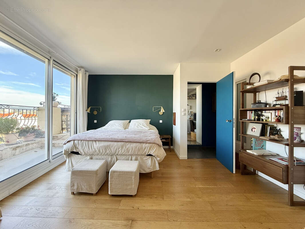 Appartement à MARSEILLE-6E