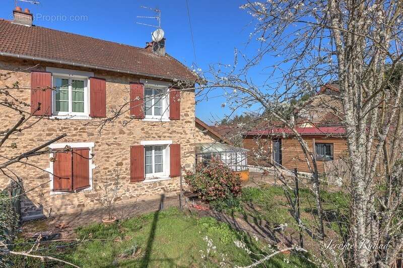 Maison à LE PALAIS-SUR-VIENNE