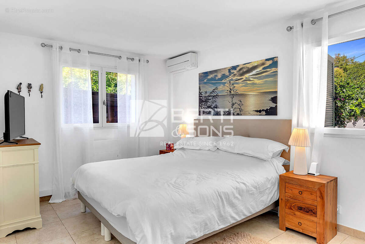 Maison à MANDELIEU-LA-NAPOULE