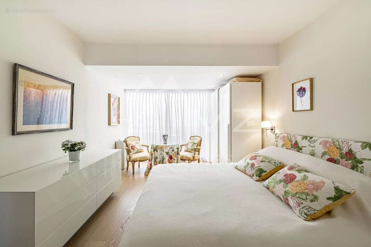 Appartement à LE CANNET