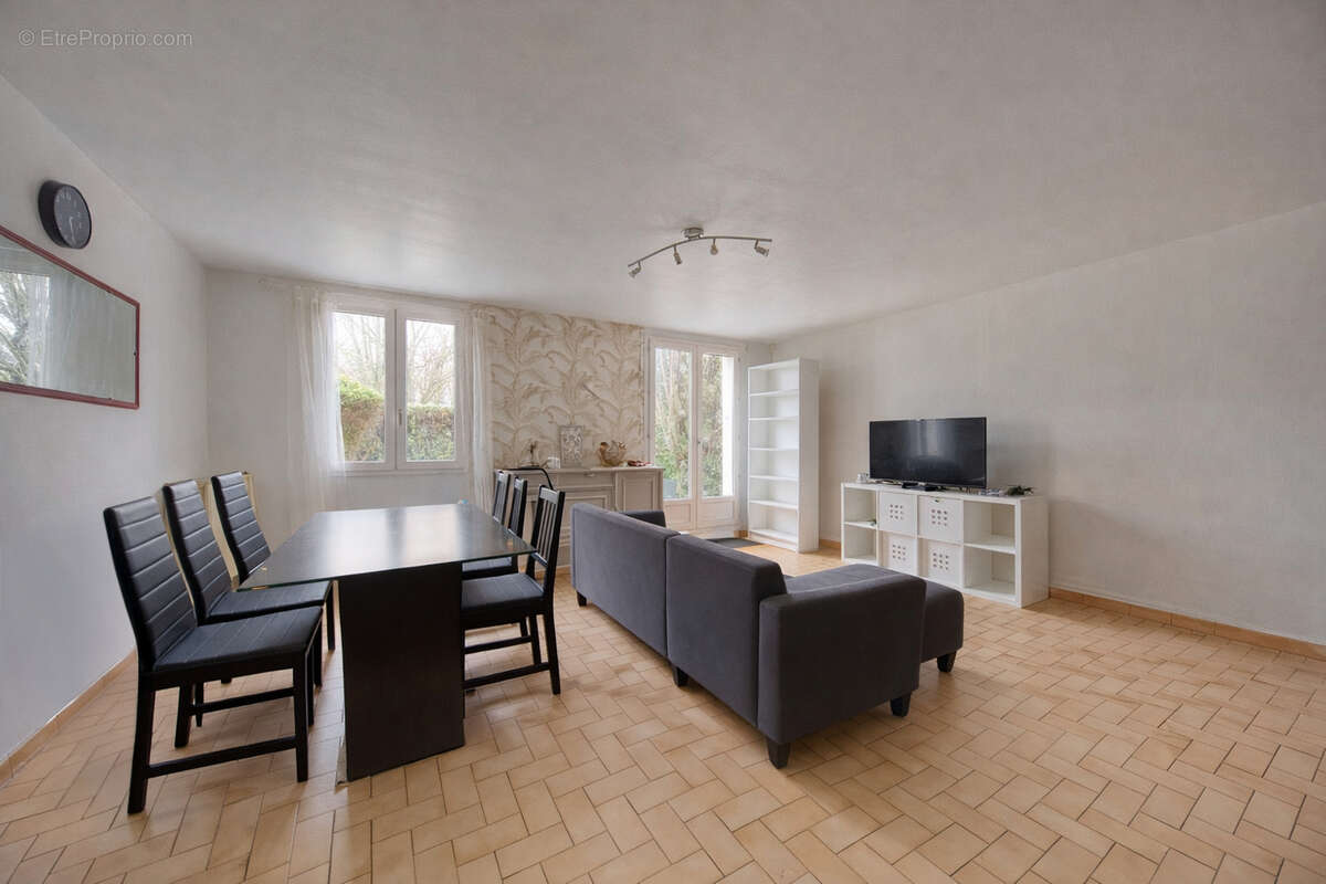 Maison à PONTAULT-COMBAULT