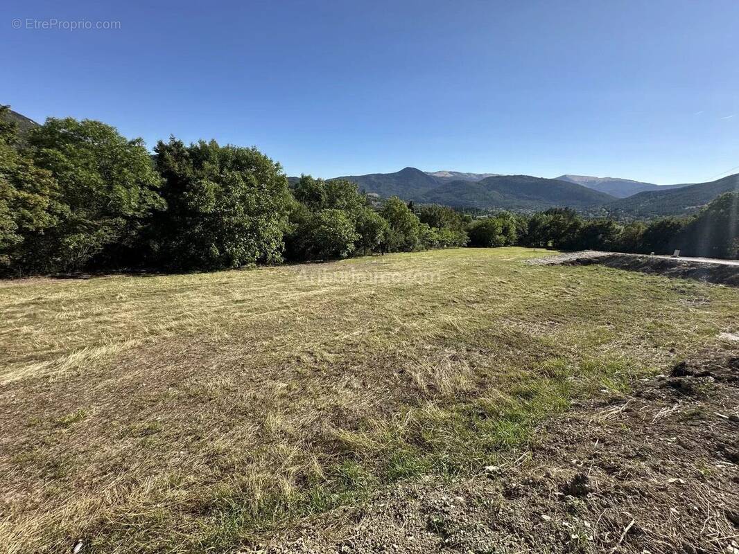 Terrain à LA MURE-ARGENS