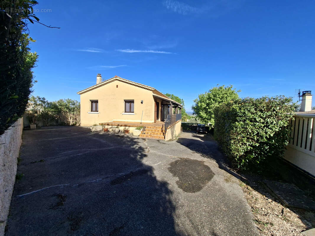 Maison à BOURG-SAINT-ANDEOL