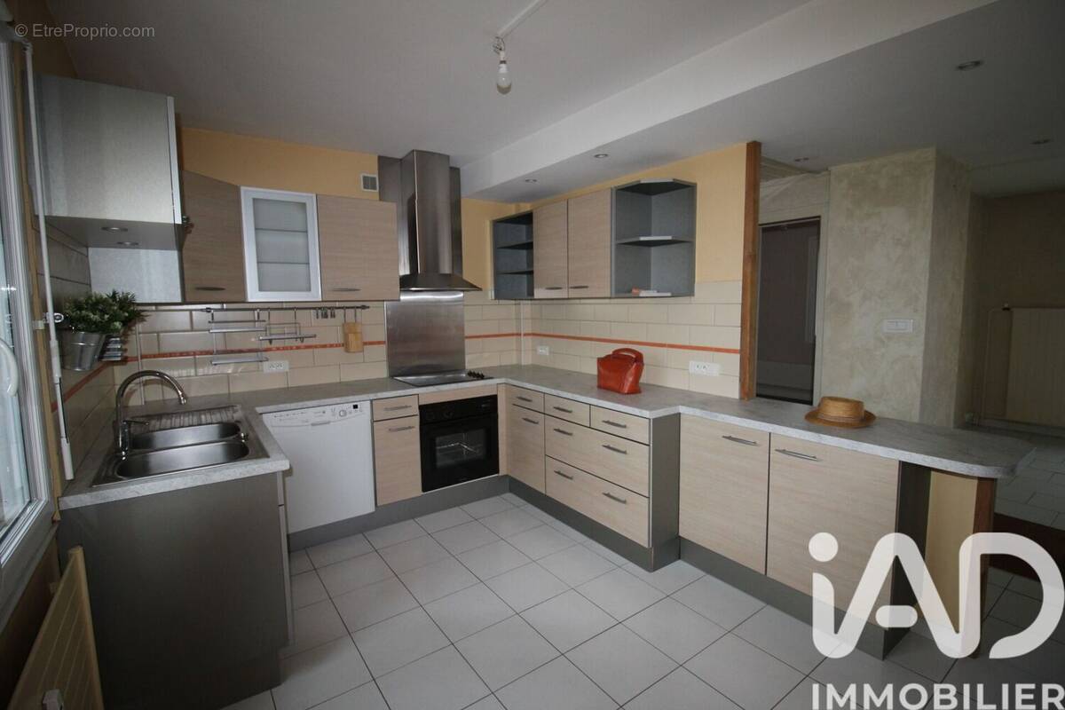 Photo 1 - Appartement à VARENNES-VAUZELLES