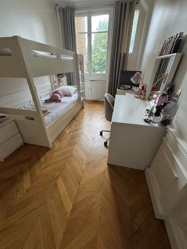 Appartement à PARIS-19E