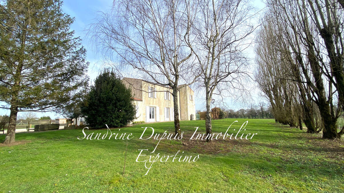 Maison à CHERMIGNAC