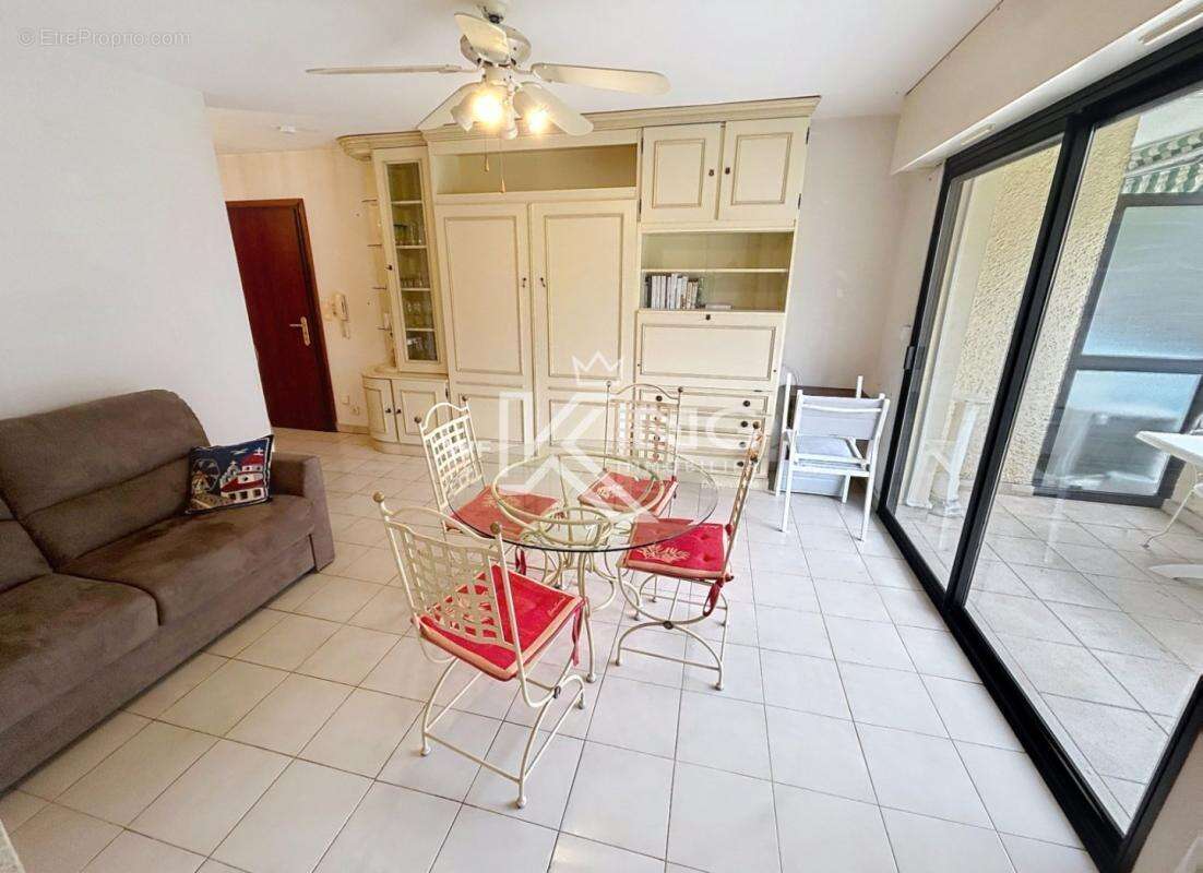 Appartement à SAINT-RAPHAEL