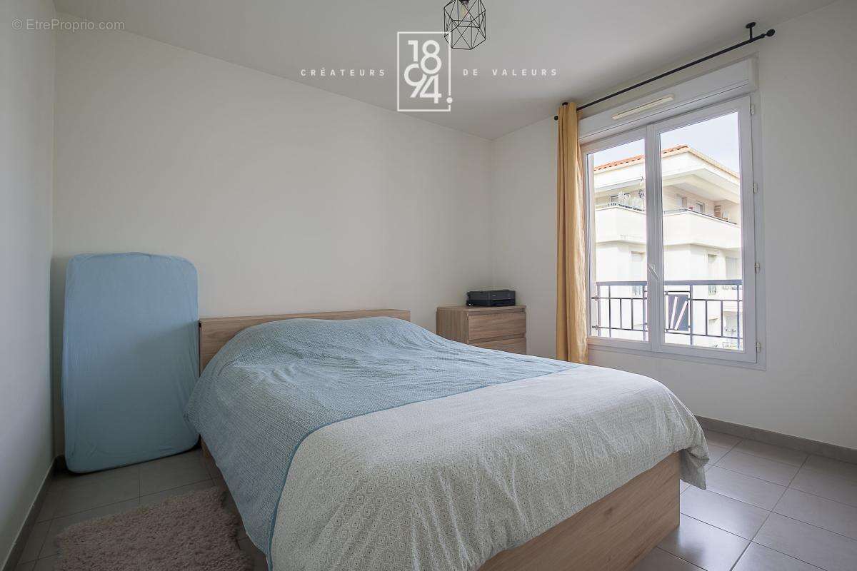 Appartement t2 terrasse parking  les martegaux - photo 6