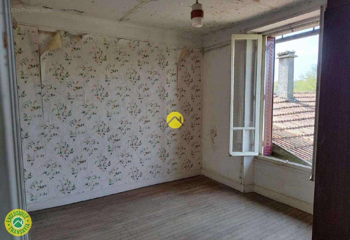 Maison à DUN-LE-PALESTEL