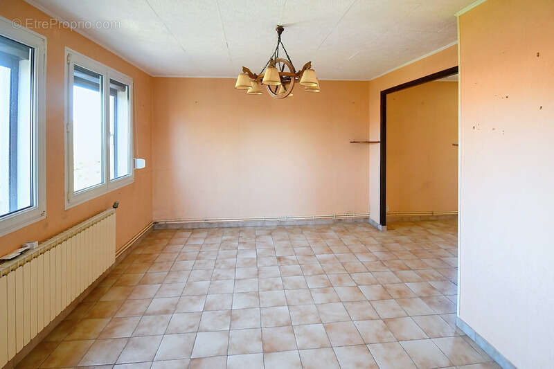 Maison à BEUVEILLE